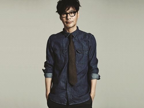 통일부는 18일 가수 겸 작곡가인 윤상(본명 이윤상)이 평양공연 예술단의 음악감독을 맡는다고 밝혔다.<윤상 공식홈페이지 캡처>